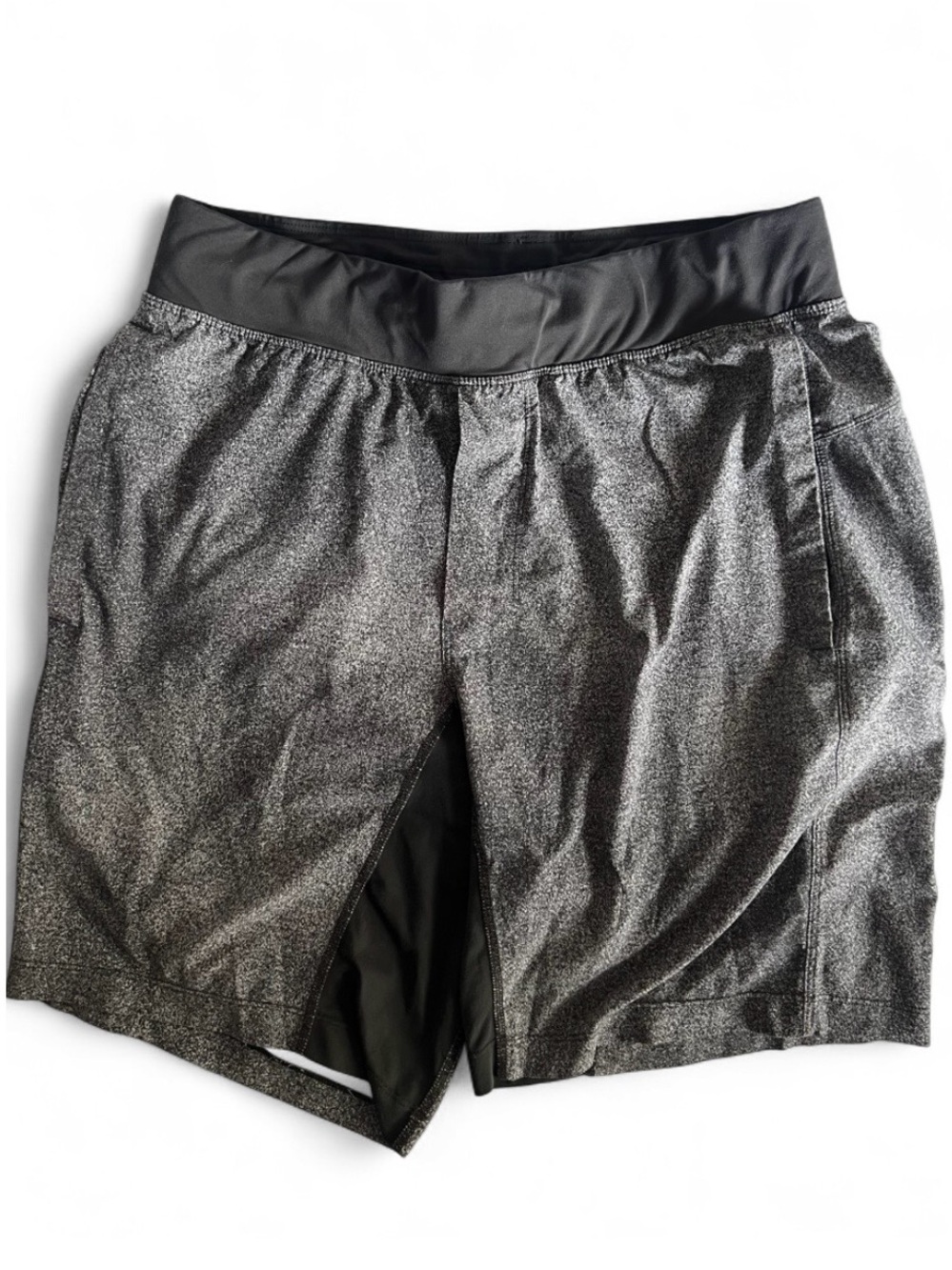 Lululemon Mens Dark Gray Linerless Shorts 9” Inseam Size Medium Athletic Gym